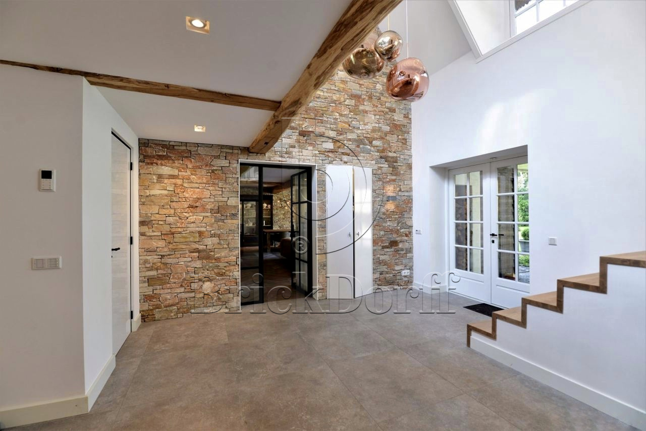 Камень грубый кварцит бежевый 550*200*20\40 мм, натуральный камень для фасада и интерьера BD