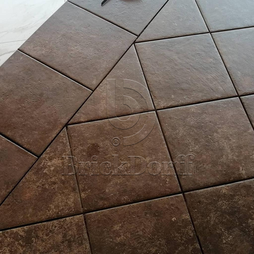 Ilario Braun ступень флорентинер противоскользящая с капиносом, коричневая 330x300x11 мм