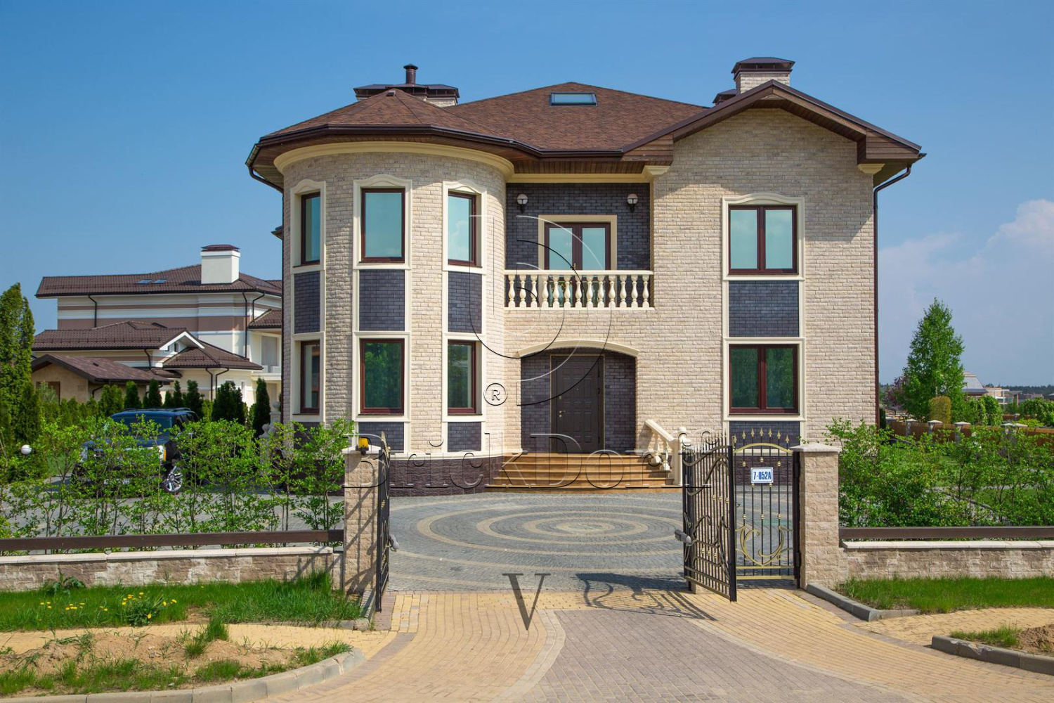 Клинкерная фасадная плитка облицовочная под камень Stroeher (Штроер) Kerabig KS 15 schokobraun рельефная, 302*148*12 мм