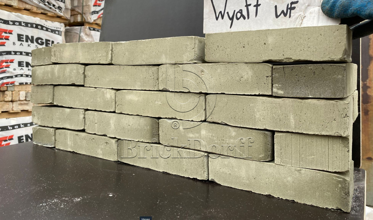 WYATT (KALAHARI) WF 215х102х51 мм, Кирпич ручной формовки Engels baksteen