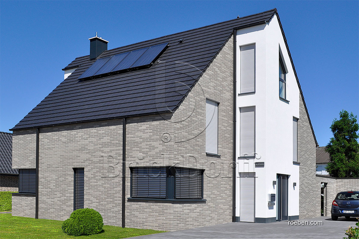 Керамическая рядовая черепица Roben Bergamo антрацитовый ангоб