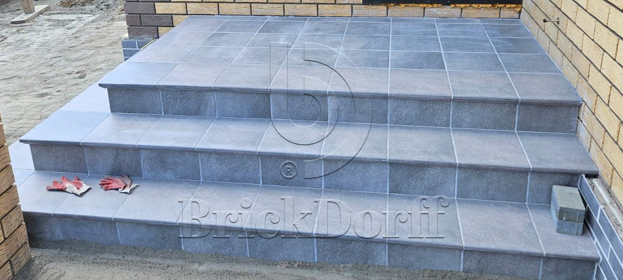 Клинкерная ступень флорентинер Mattone Sabbia Grafit противоскользящая с капиносом, серый 330x300x11 мм