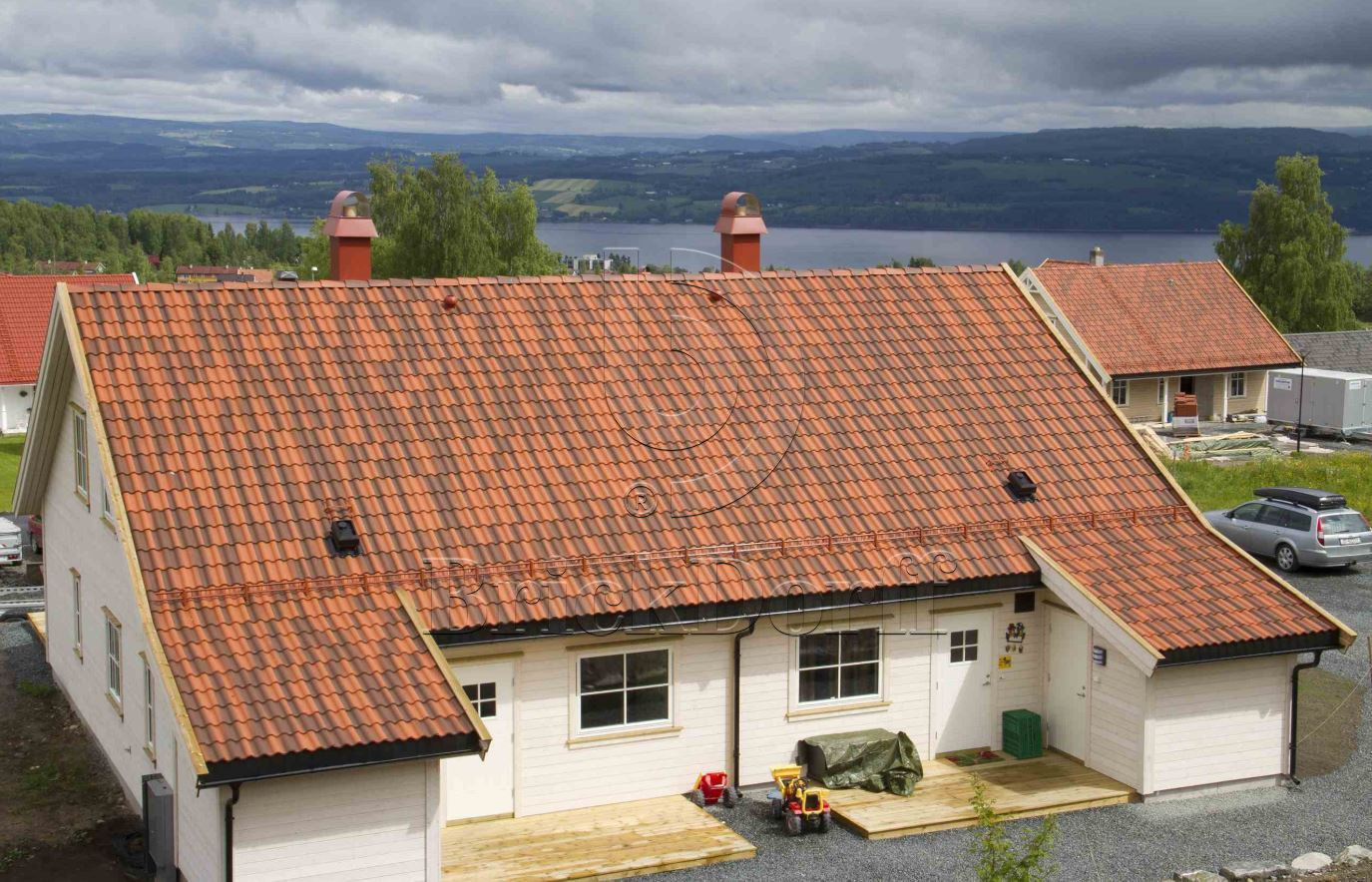 Конечная коньковая черепица натуральная цементно-песчаная Antik кирпично-красный 29, Kriastak Baltic tile