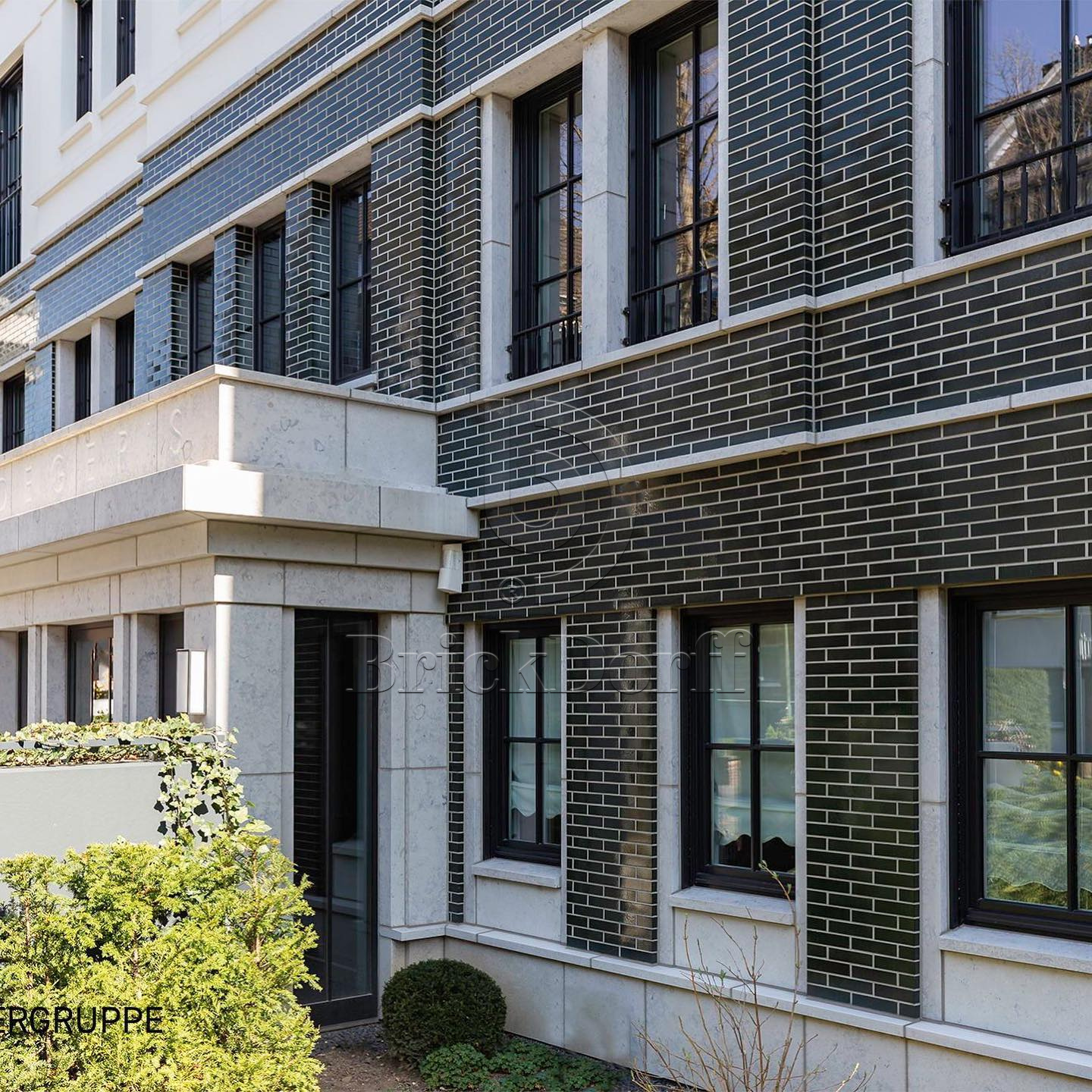 №38 Глазурованная Фасадная плитка Клинкерная облицовочная под кирпич 283х84х11 мм цвет темно-синий RAL