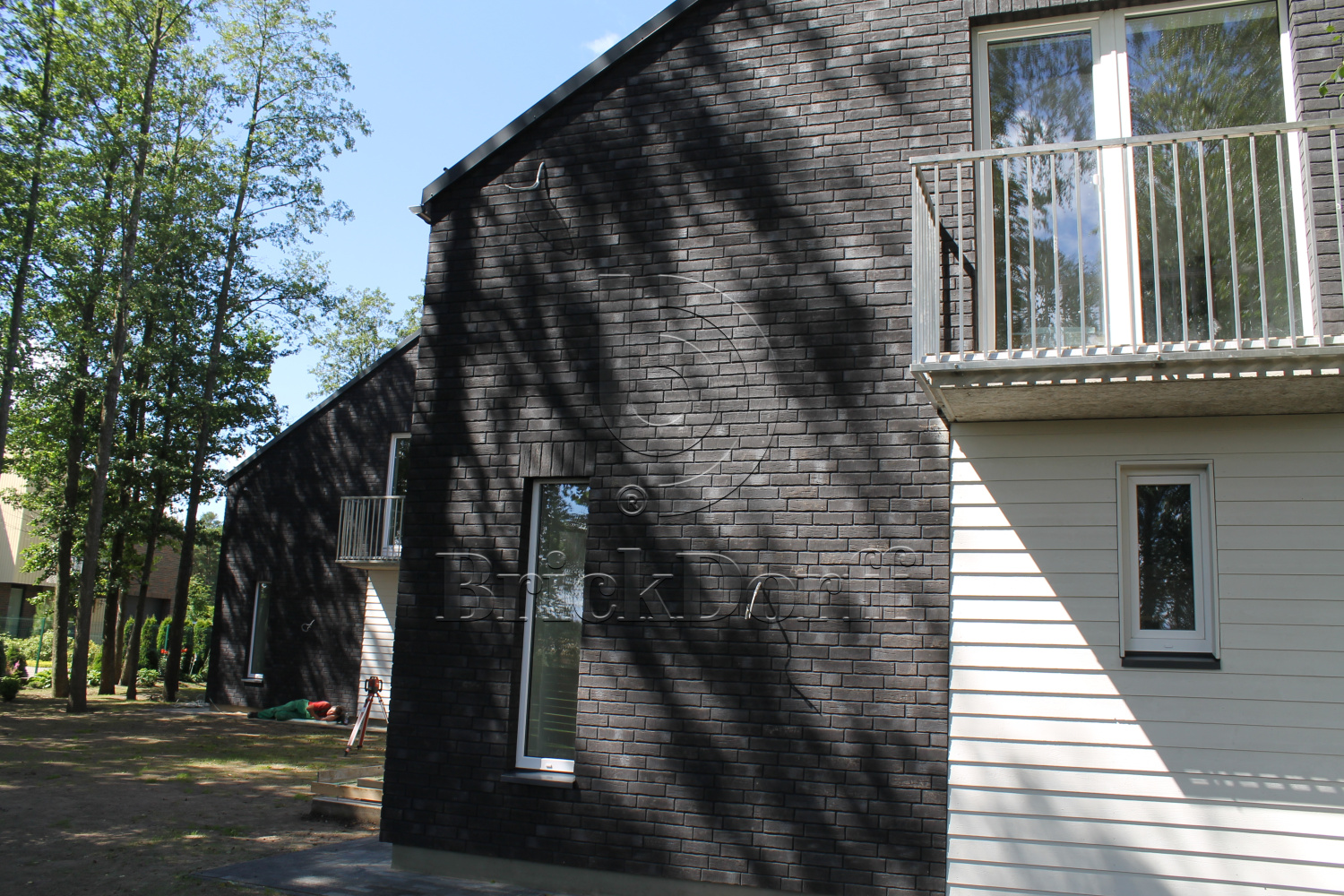 Клинкерная фасадная плитка облицовочная под кирпич Stroeher (Штроер) Steinlinge 376 platinschwarz рельефная NF14, 240*71*14 мм