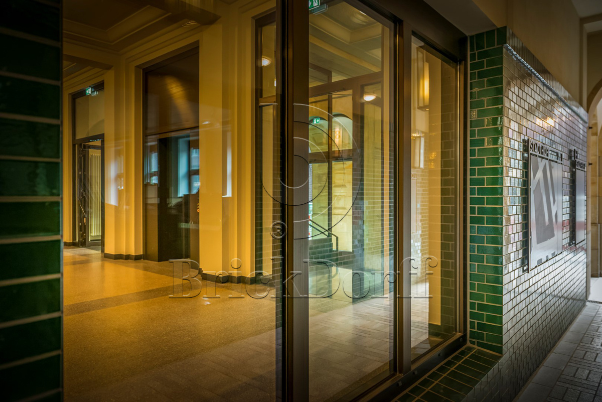 Глазурованная клинкерная фасадная плитка облицовочная под кирпич Зеленая, 240*71*10 мм