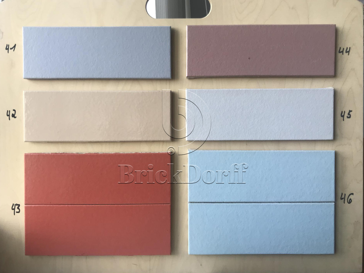 №2 Глазурованная Фасадная плитка Клинкерная облицовочная под кирпич 283х84х13,5 мм цвет зелено-бежевый RAL