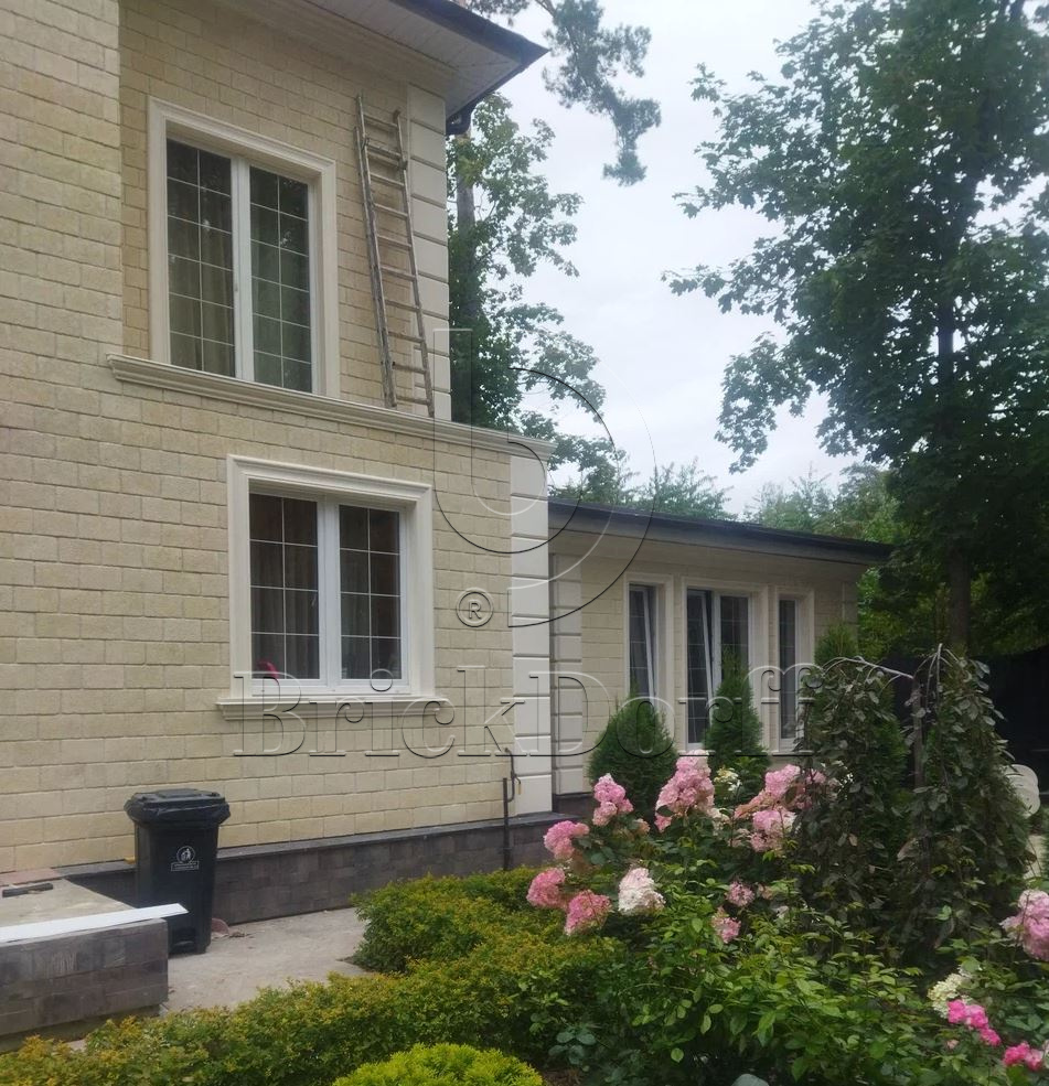 Рустовый камень (Боссажи)  для отделки Фасада углы - лепнина, декор из пенополистирола БВ-2/2 320*40*600 мм