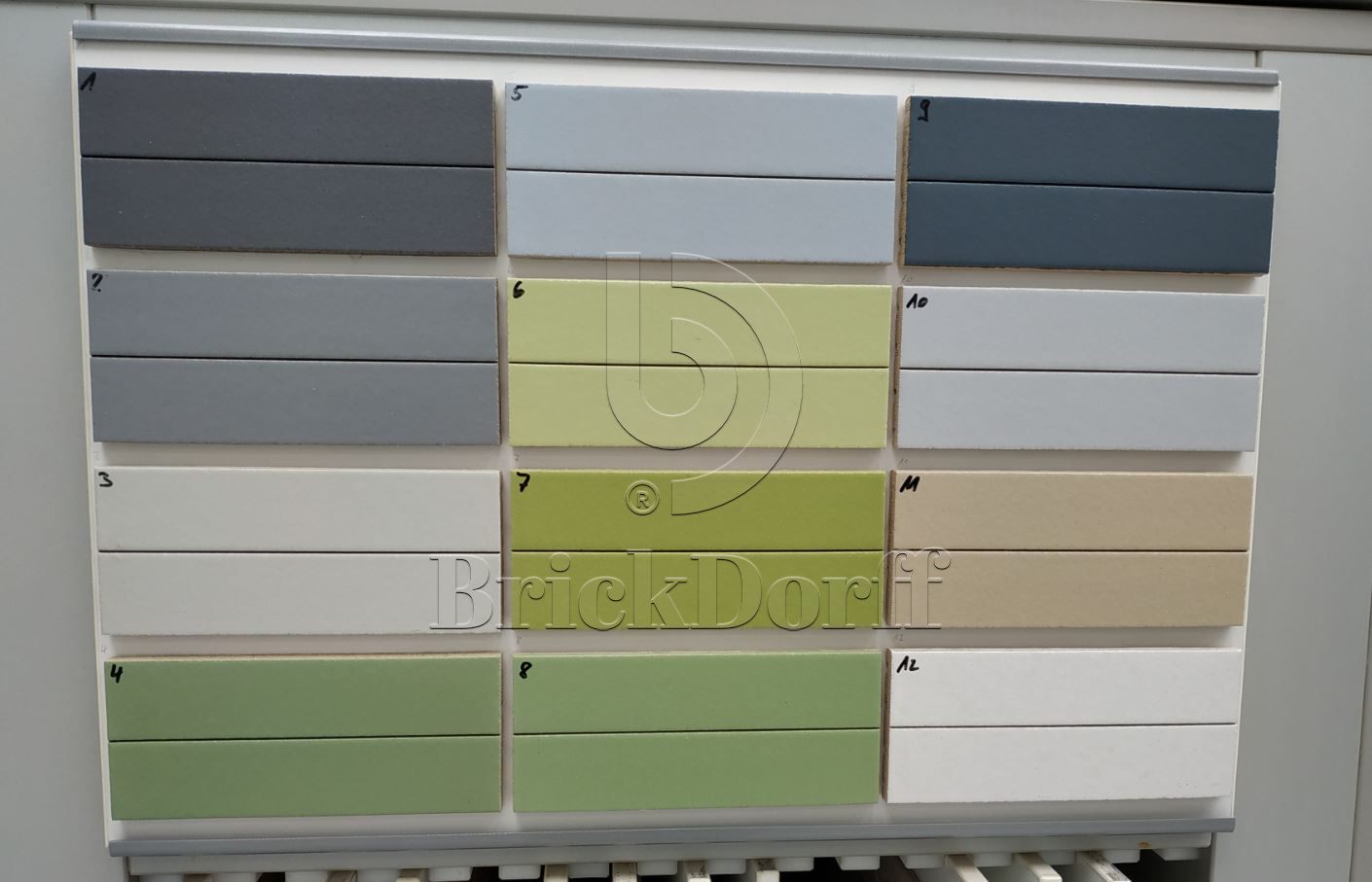 Клинкерная глазурованная фасадная плитка под кирпич цвет по RAL- уникальные цветовые решения