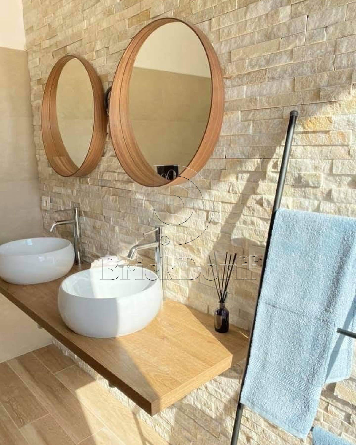 Кварцит Бежевый 600*150*10-20 мм, натуральный камень для интерьера и фасада BD