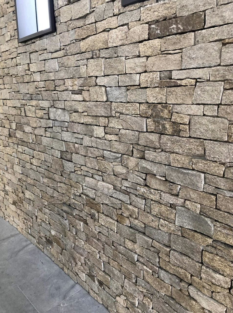 Камень грубый кварцит серо-бежевый 550*200*20\40 мм, натуральный камень для фасада и интерьера BD