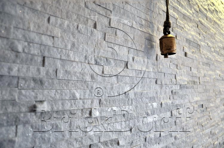 Кварцит Белый 600*150*10-20 мм, натуральный камень для интерьера BD