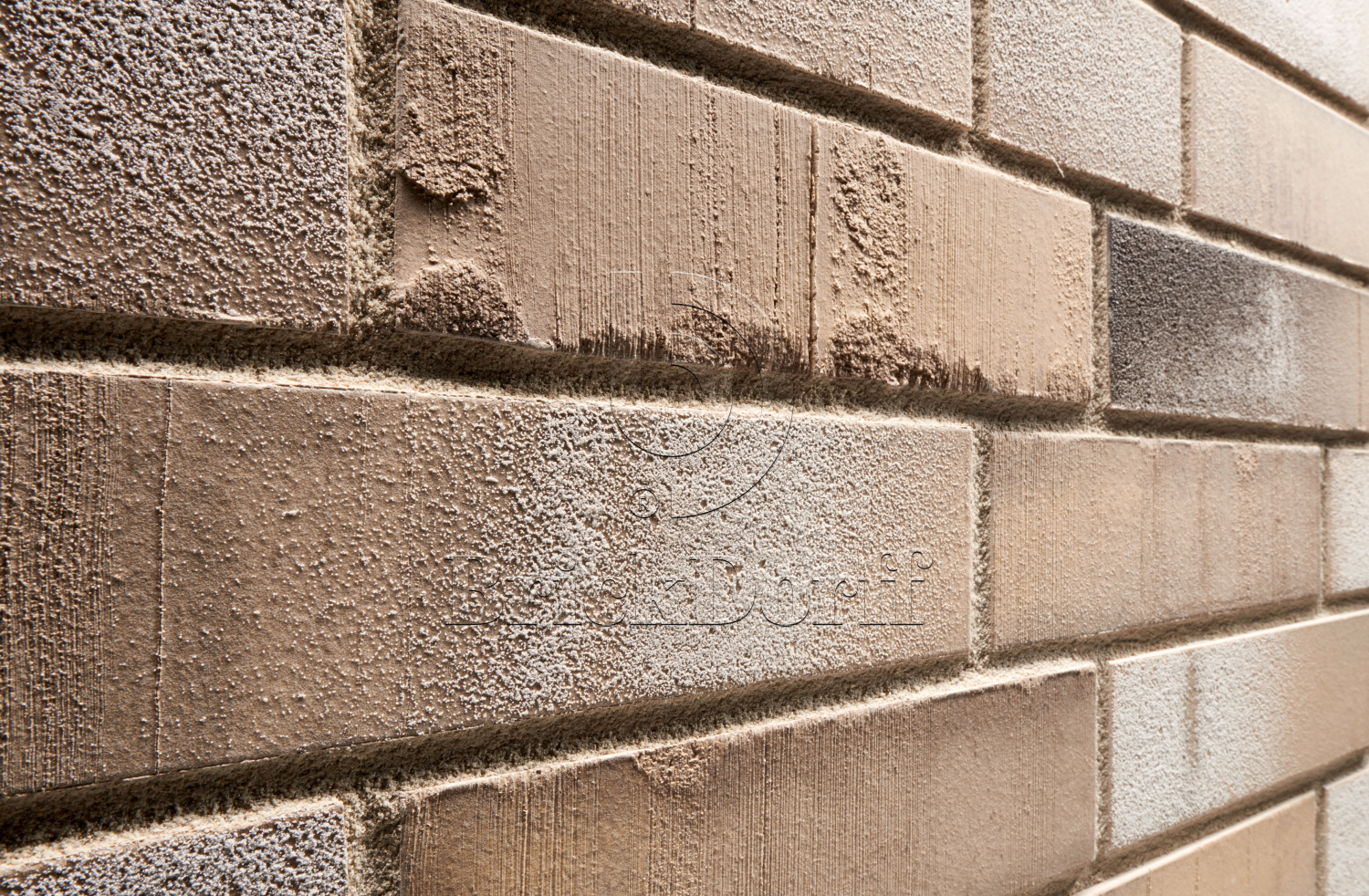 Клинкерная фасадная плитка облицовочная под кирпич Stroeher (Штроер) Kontur WS 490 sandgrau рельефная, 240*71*12 мм