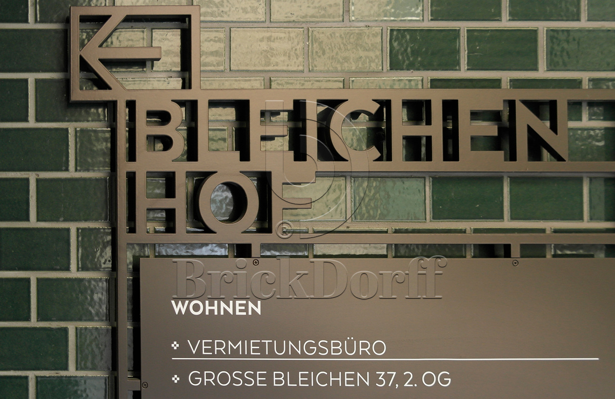 Глазурованная клинкерная фасадная плитка облицовочная под кирпич Зеленая, 240*71*10 мм