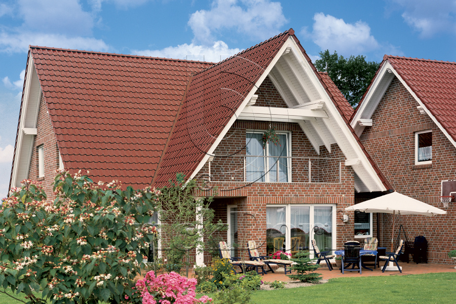 Керамическая черепица рядовая Roben MONZAplus медный красно-коричневый ангоб