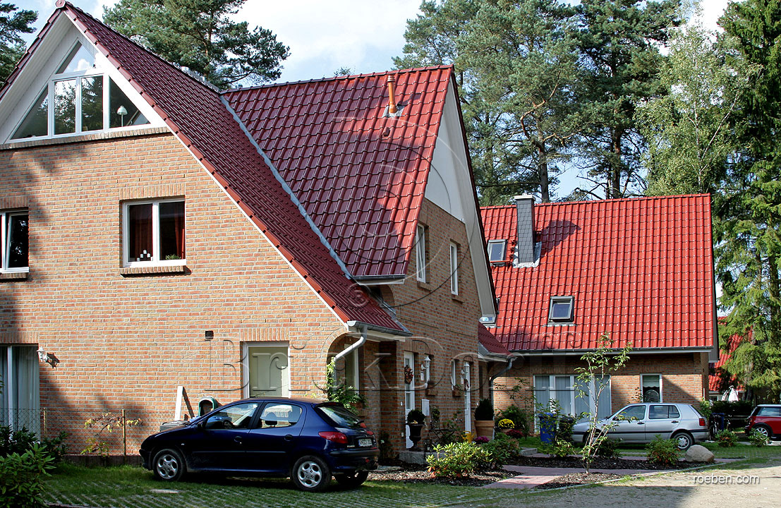 Керамическая черепица рядовая Roben MONZAplus каштановый глянцевый ангоб