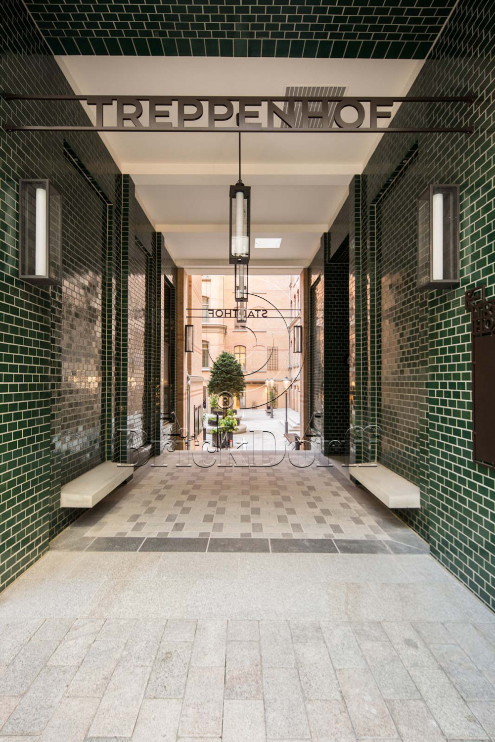 Глазурованная клинкерная фасадная плитка облицовочная под кирпич Зеленая, 240*71*10 мм