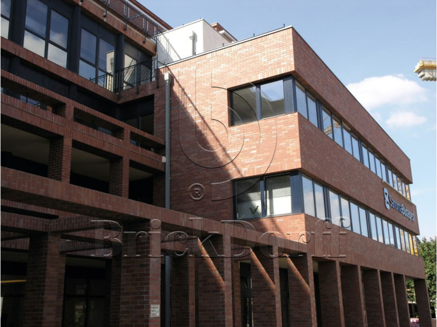 Клинкерная фасадная плитка облицовочная под кирпич Stroeher (Штроер) Keravette Chromatic 316 patrizienrot ofenbunt гладкая NF11, 240*71*11 мм