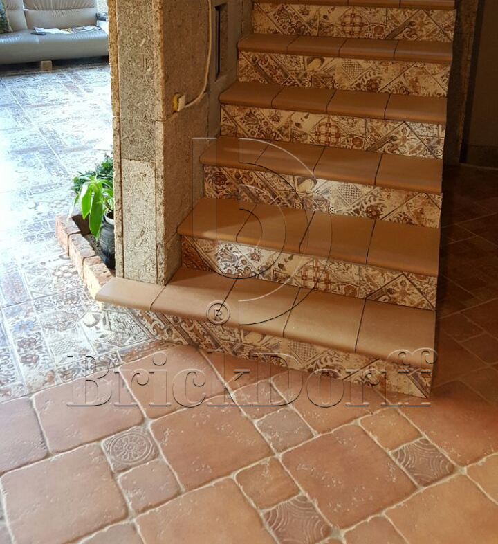 Клинкерная ступень Фронтальная противоскользящая плитка ЭкоКлинкер Natural Sand Песочный 330*250*40*14 мм