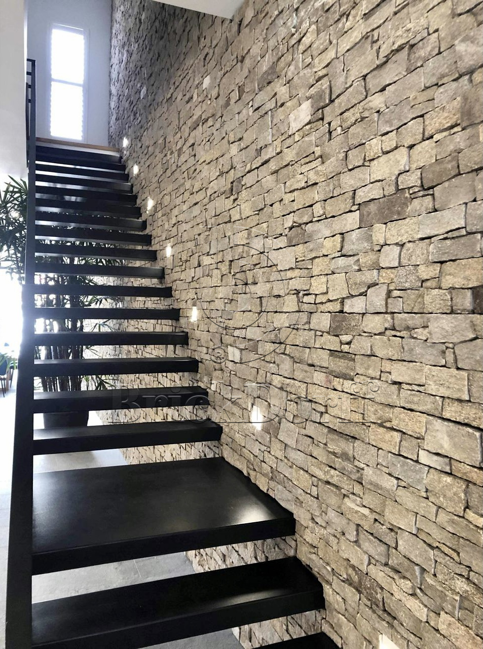 Камень грубый кварцит серо-бежевый 550*200*20\40 мм, натуральный камень для фасада и интерьера BD