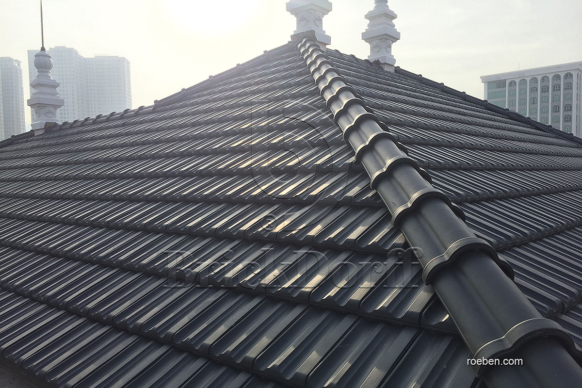 Керамическая черепица рядовая Roben Elsass антрацит ангоб