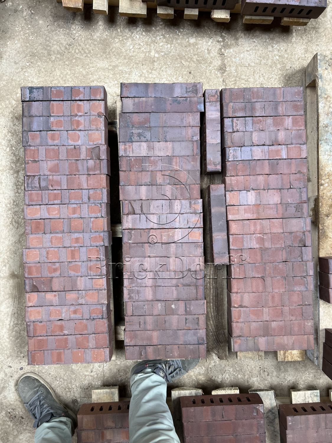 №12 Клинкерный кирпич облицовочный Laterem Antique  290х85х50 мм, бордовый