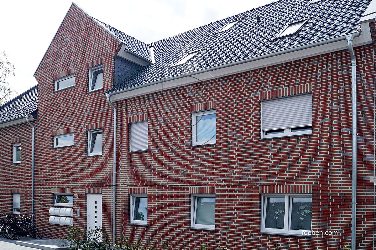 Керамическая черепица рядовая Roben MONZAplus черно-коричневый глазурь